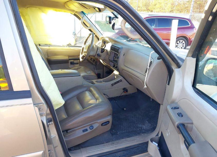Photo 5 of 2003 Ford Explorer SPORT TRAC XLS/XLT (VIN 1FMDU67E33UA88402)