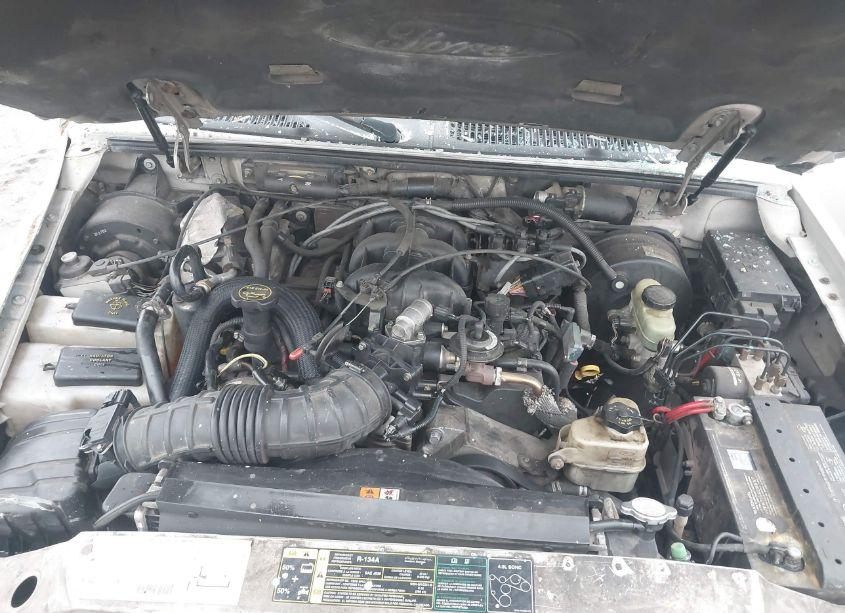 Photo 10 of 2003 Ford Explorer SPORT TRAC XLS/XLT (VIN 1FMDU67E53UC48926)