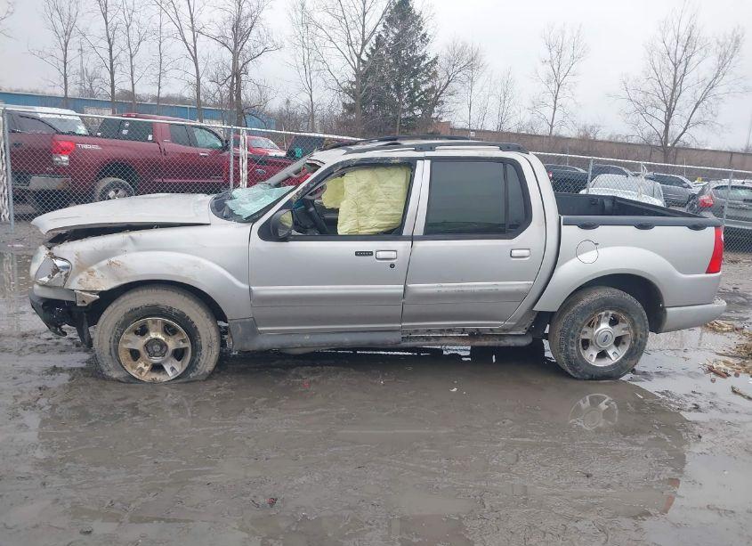 Photo 15 of 2003 Ford Explorer SPORT TRAC XLS/XLT (VIN 1FMDU67E53UC48926)