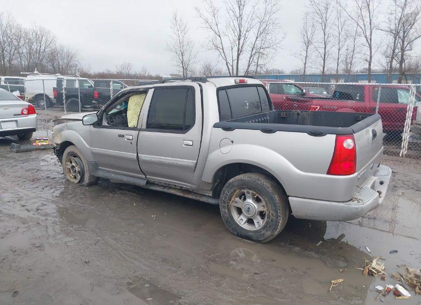 Photo 3 of 2003 Ford Explorer SPORT TRAC XLS/XLT (VIN 1FMDU67E53UC48926)