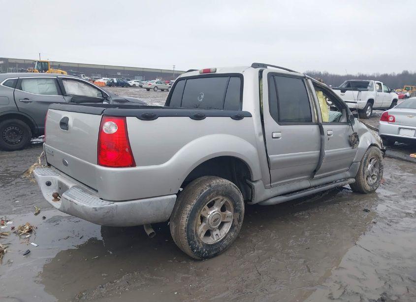 Photo 4 of 2003 Ford Explorer SPORT TRAC XLS/XLT (VIN 1FMDU67E53UC48926)