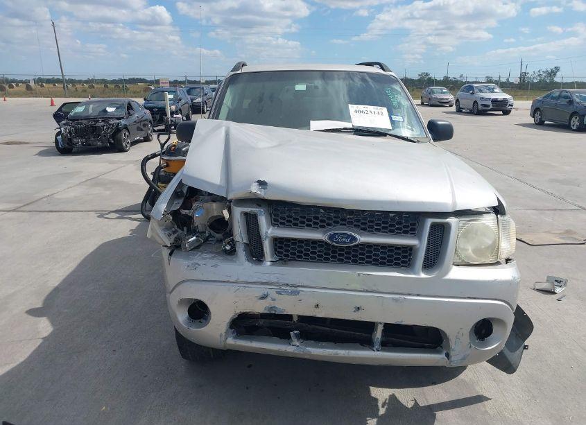 Photo 12 of 2004 Ford Explorer SPORT TRAC ADRENALIN/XLS/XLT (VIN 1FMDU67K44UA15546)