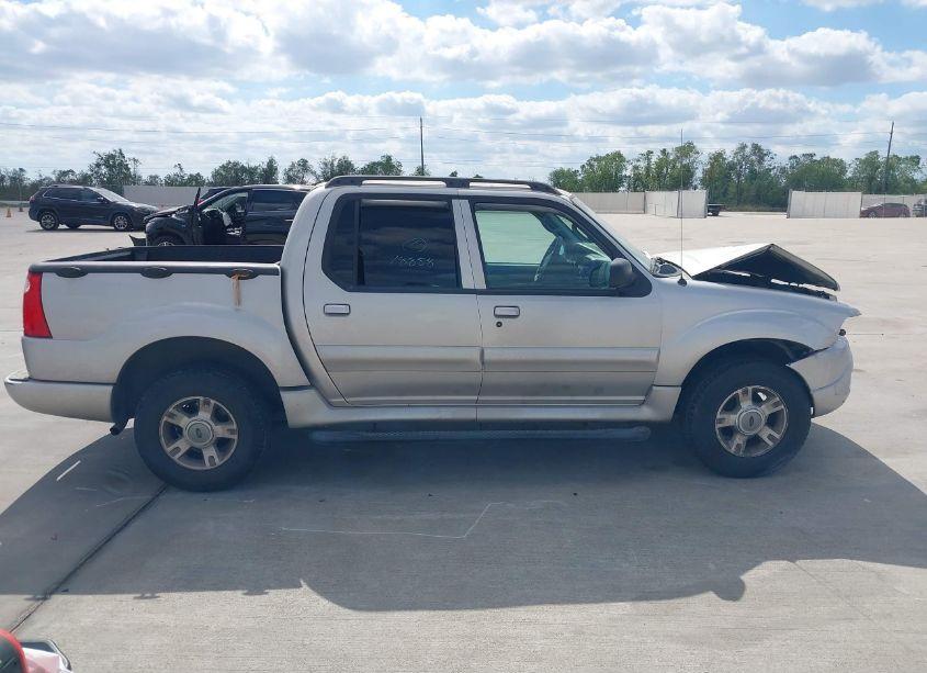Photo 13 of 2004 Ford Explorer SPORT TRAC ADRENALIN/XLS/XLT (VIN 1FMDU67K44UA15546)