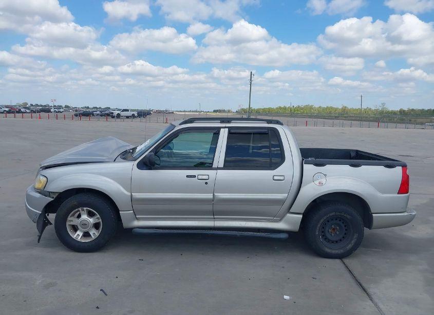 Photo 14 of 2004 Ford Explorer SPORT TRAC ADRENALIN/XLS/XLT (VIN 1FMDU67K44UA15546)