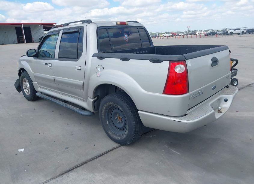 Photo 3 of 2004 Ford Explorer SPORT TRAC ADRENALIN/XLS/XLT (VIN 1FMDU67K44UA15546)