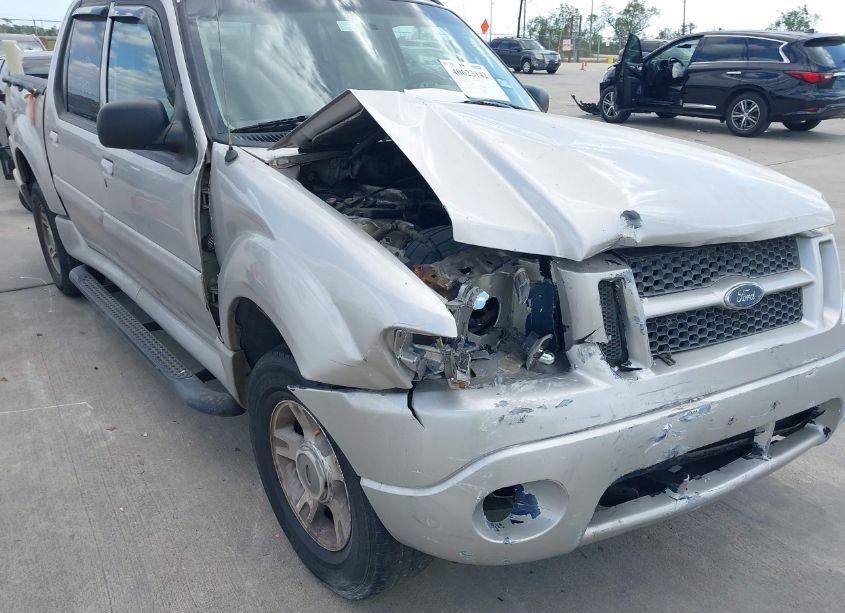 Photo 6 of 2004 Ford Explorer SPORT TRAC ADRENALIN/XLS/XLT (VIN 1FMDU67K44UA15546)