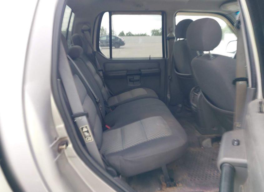 Photo 8 of 2004 Ford Explorer SPORT TRAC ADRENALIN/XLS/XLT (VIN 1FMDU67K44UA15546)
