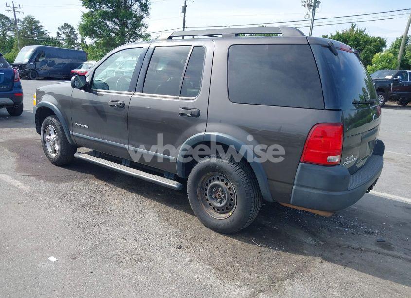 Photo 3 of 2005 Ford Explorer XLS/XLS SPORT (VIN 1FMDU72K55UA34007)