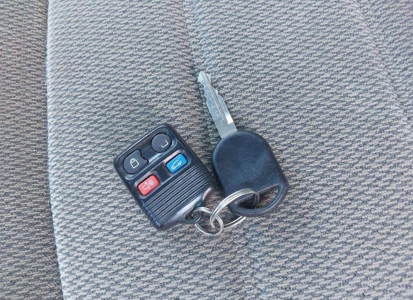 Photo 11 of 2002 Ford Explorer XLT (VIN 1FMDU73E12ZA10584)