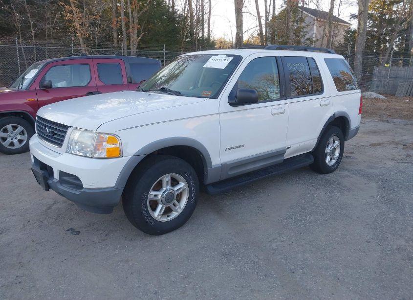 Photo 2 of 2002 Ford Explorer XLT (VIN 1FMDU73E12ZA10584)