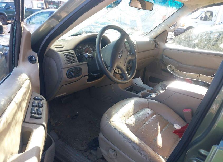 Photo 5 of 2002 Ford Explorer XLT (VIN 1FMDU73E12ZA74026)