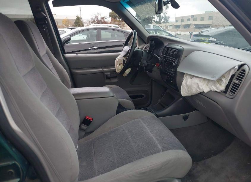 Photo 5 of 2000 Ford Explorer XLT (VIN 1FMDU73E2YZC68315)