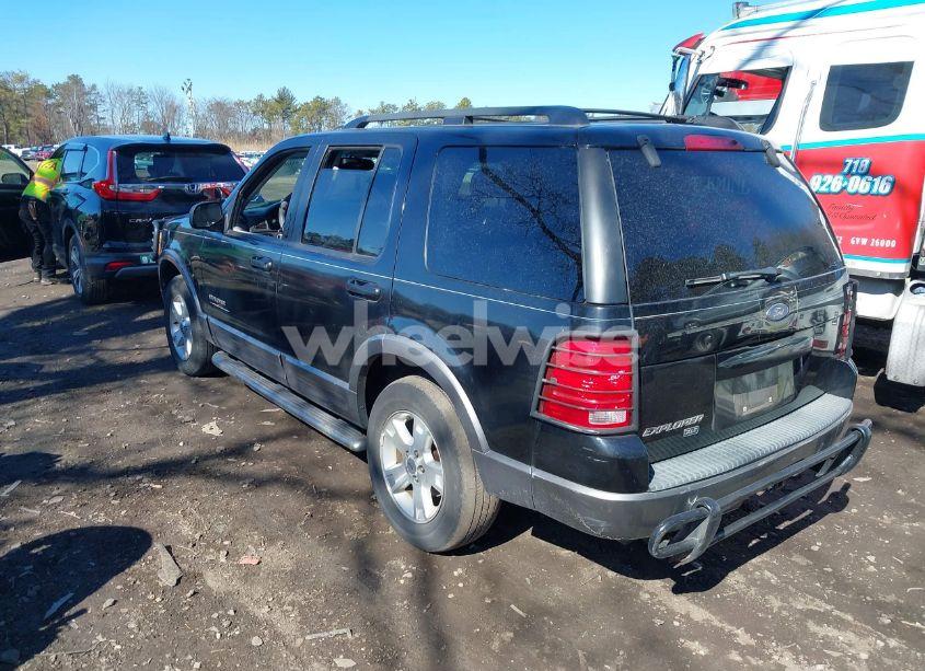 Photo 3 of 2002 Ford Explorer XLT (VIN 1FMDU73E32UC91283)