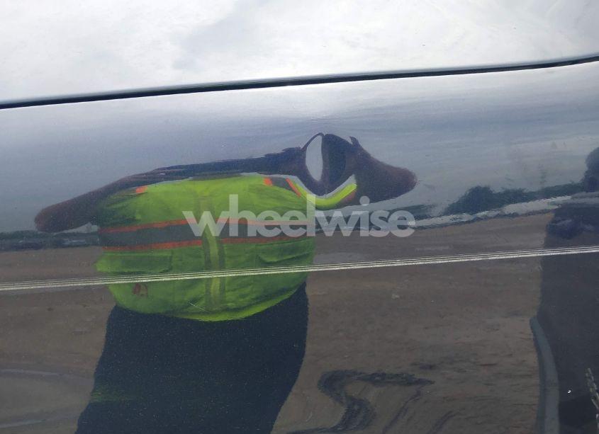 Photo 6 of 2002 Ford Explorer XLT (VIN 1FMDU73E32ZA80118)