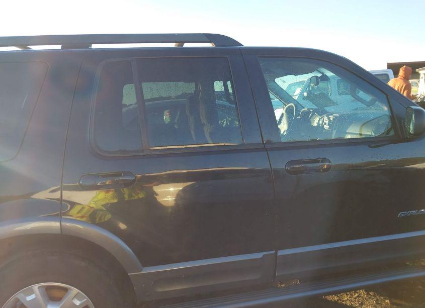 Photo 13 of 2005 Ford Explorer XLT/XLT SPORT (VIN 1FMDU73E55UB87172)