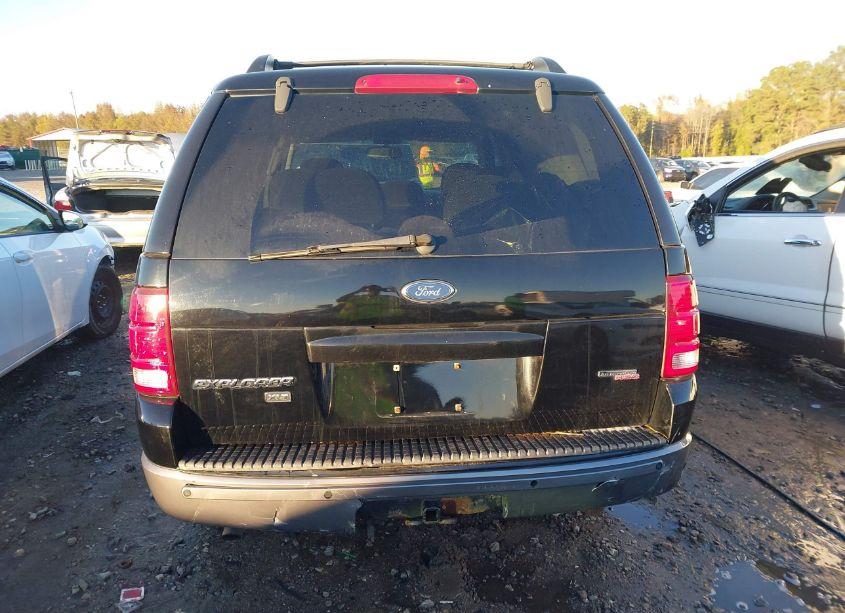 Photo 16 of 2005 Ford Explorer XLT/XLT SPORT (VIN 1FMDU73E55UB87172)