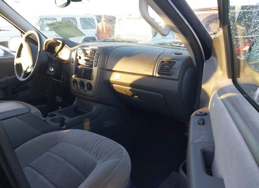 Photo 5 of 2005 Ford Explorer XLT/XLT SPORT (VIN 1FMDU73E55UB87172)