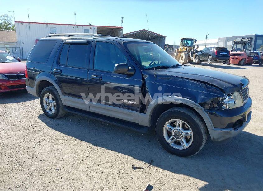 2002 Ford Explorer XLT (VIN 1FMDU73E62UB04392) main photo