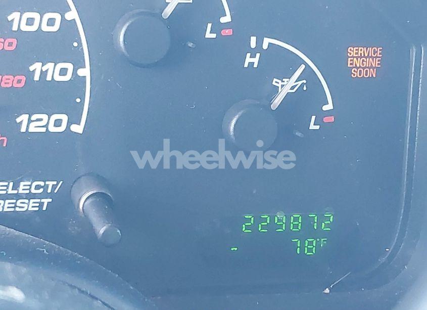 Photo 15 of 2002 Ford Explorer XLT (VIN 1FMDU73E62UB04392)