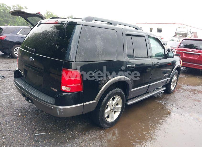 Photo 4 of 2005 Ford Explorer XLT/XLT SPORT (VIN 1FMDU73E65UA51729)