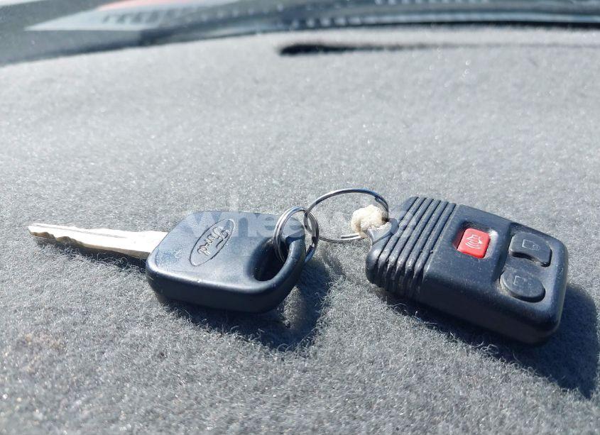 Photo 11 of 2000 Ford Explorer XLT (VIN 1FMDU73E7YZB22587)