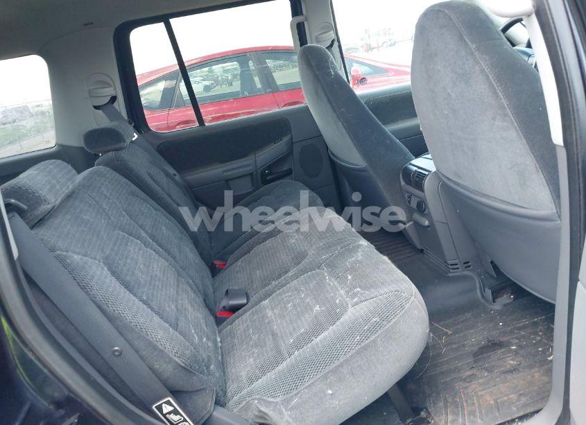 Photo 8 of 2002 Ford Explorer XLT (VIN 1FMDU73E92ZA96369)