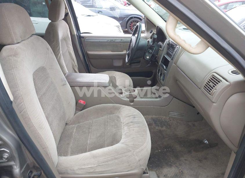 Photo 5 of 2004 Ford Explorer NBX/XLT (VIN 1FMDU73K04UC25928)