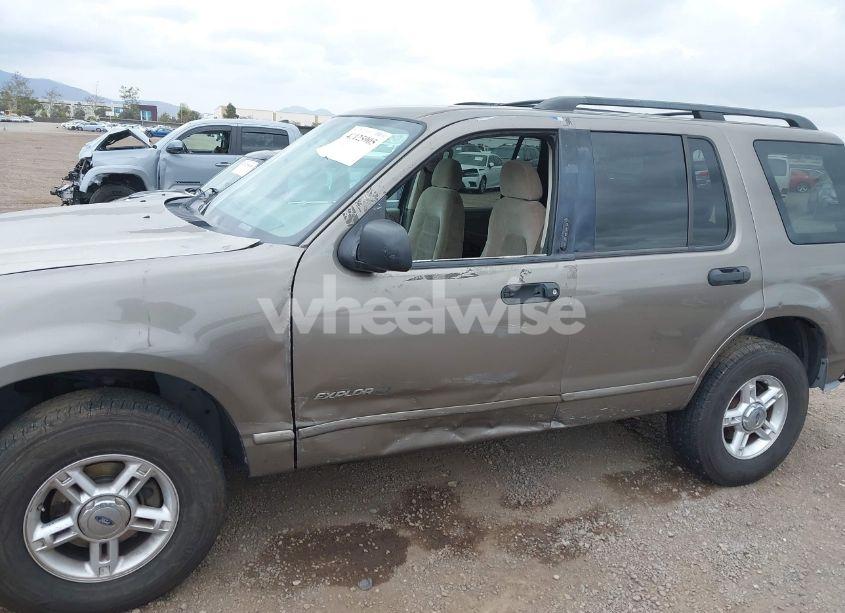 Photo 6 of 2004 Ford Explorer NBX/XLT (VIN 1FMDU73K04UC25928)