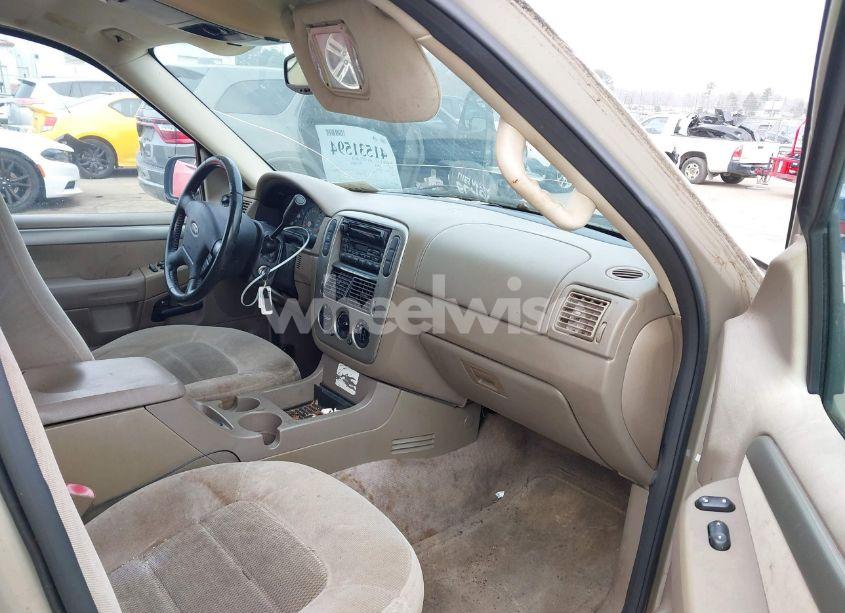 Photo 5 of 2004 Ford Explorer NBX/XLT (VIN 1FMDU73K24ZA20601)
