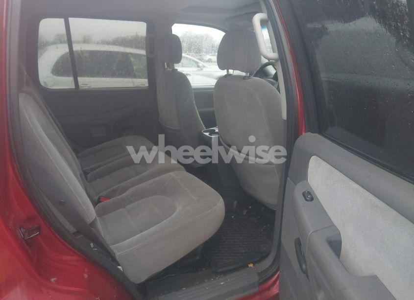 Photo 8 of 2005 Ford Explorer XLT/XLT SPORT (VIN 1FMDU73K45UB54878)