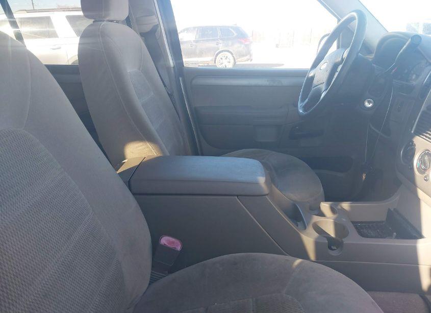 Photo 5 of 2004 Ford Explorer NBX/XLT (VIN 1FMDU73K54ZA53494)