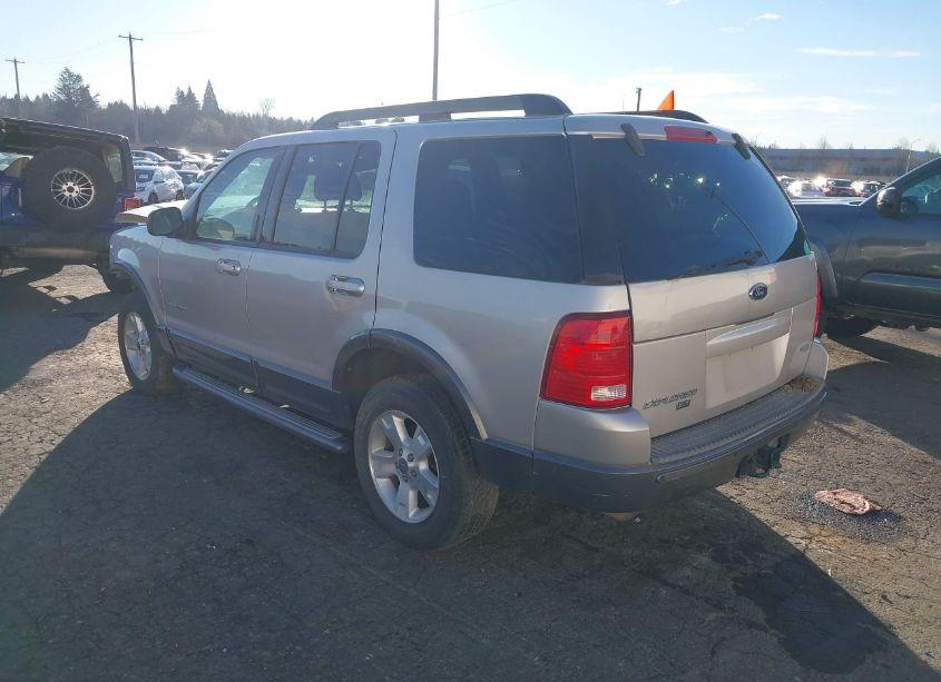 Photo 3 of 2005 Ford Explorer XLT/XLT SPORT (VIN 1FMDU73K65UB48886)