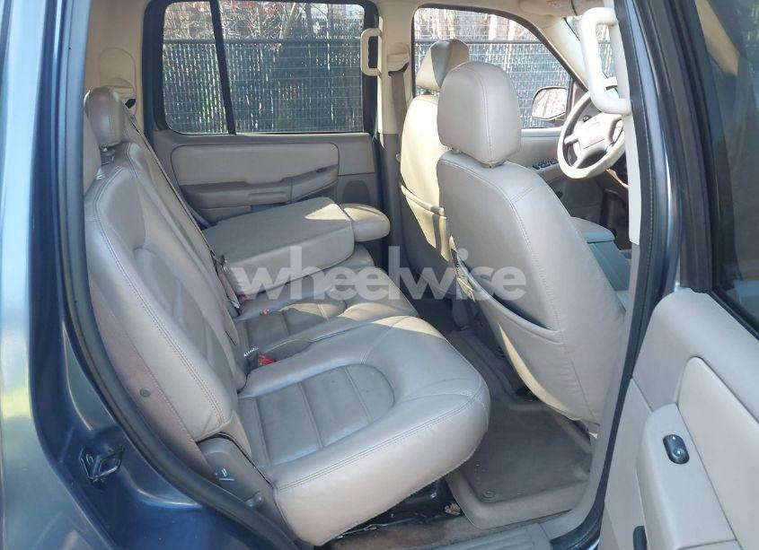 Photo 8 of 2005 Ford Explorer XLT/XLT SPORT (VIN 1FMDU73K75UA74958)