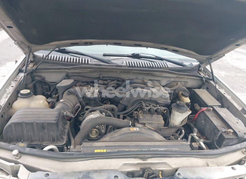 Photo 10 of 2004 Ford Explorer NBX/XLT (VIN 1FMDU73KX4UB18210)