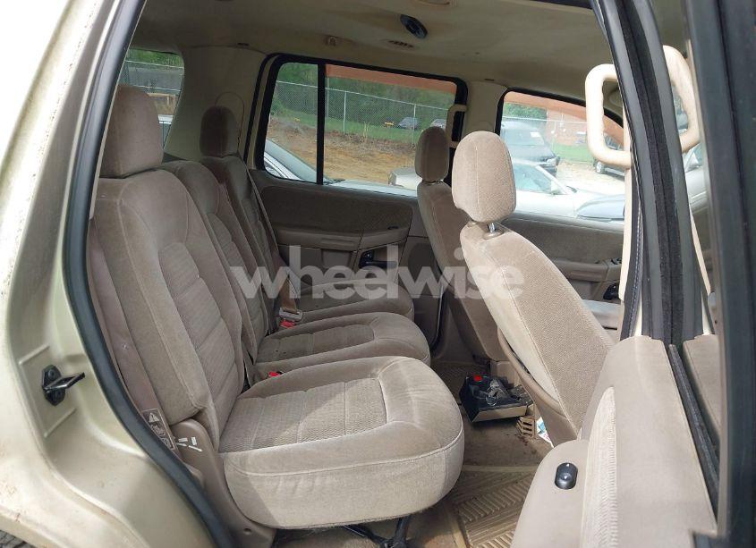 Photo 8 of 2002 Ford Explorer XLT (VIN 1FMDU73W42UC85520)