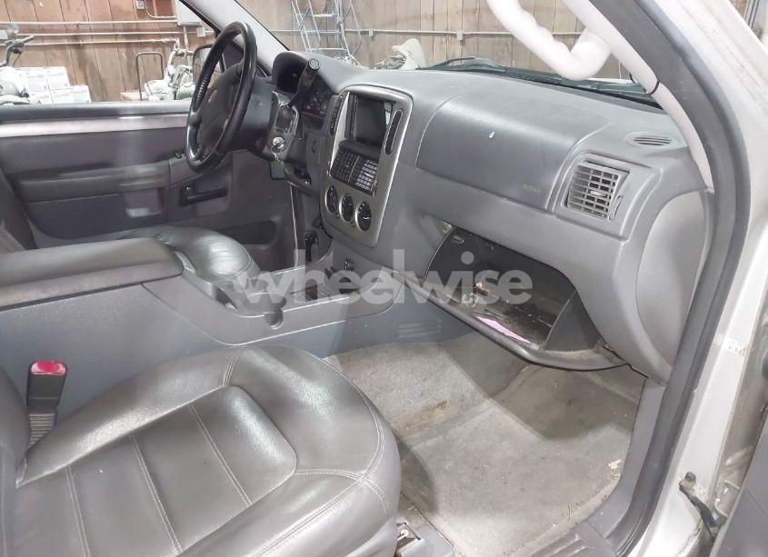 Photo 5 of 2003 Ford Explorer NBX/XLT (VIN 1FMDU73W43ZB55712)