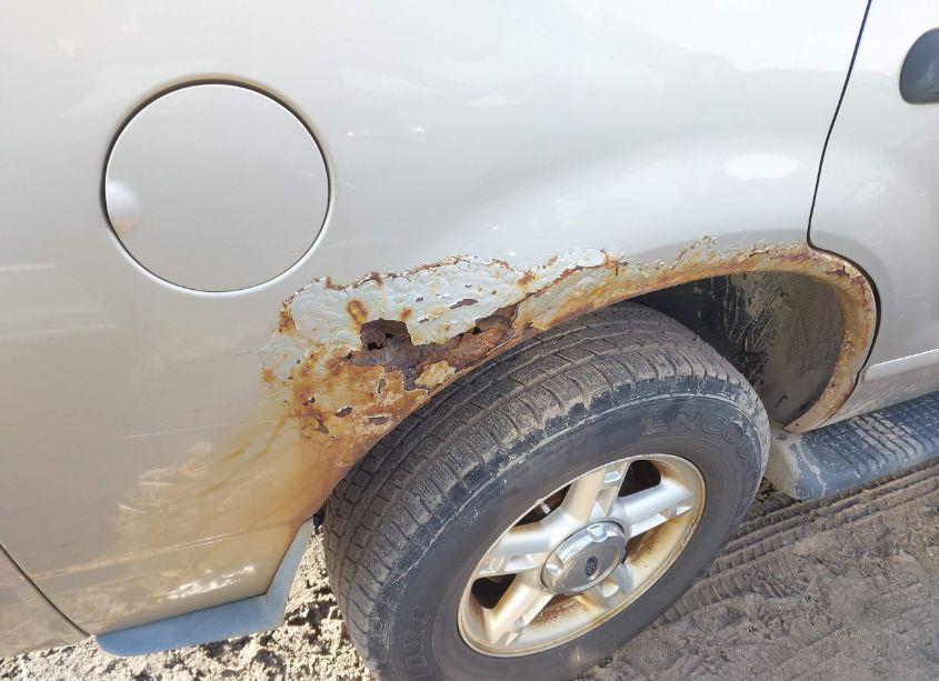 Photo 6 of 2004 Ford Explorer NBX/XLT (VIN 1FMDU73W74UB47411)