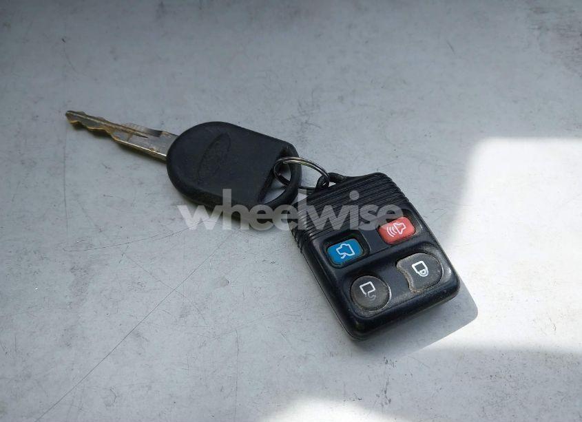 Photo 11 of 2005 Ford Explorer XLT/XLT SPORT (VIN 1FMDU73WX5UB10936)