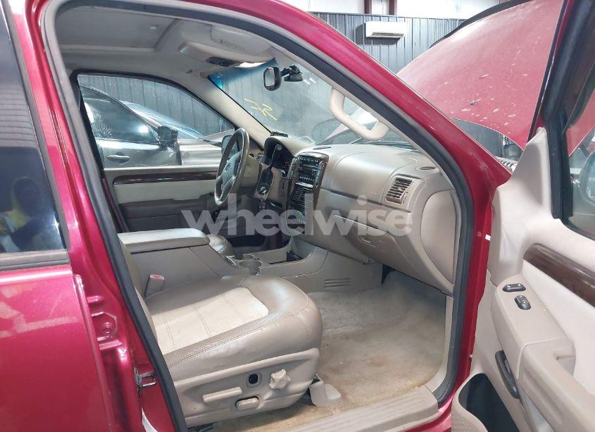 Photo 5 of 2005 Ford Explorer EDDIE BAUER (VIN 1FMDU74E55ZA03706)