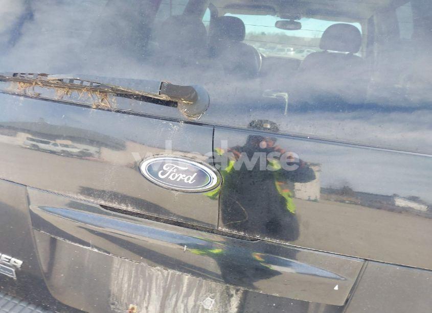 Photo 6 of 2005 Ford Explorer EDDIE BAUER (VIN 1FMDU74E75UA61197)