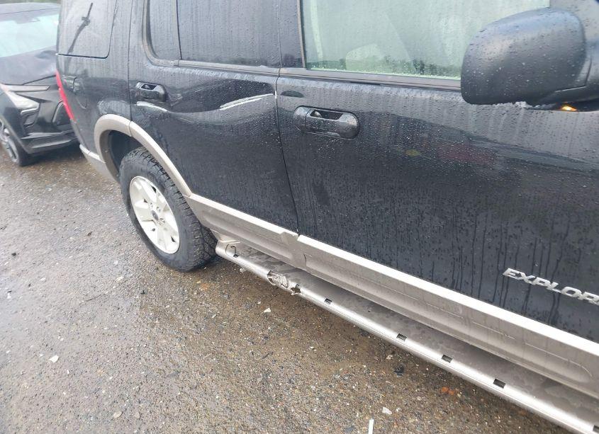 Photo 6 of 2004 Ford Explorer EDDIE BAUER (VIN 1FMDU74K14ZA81291)