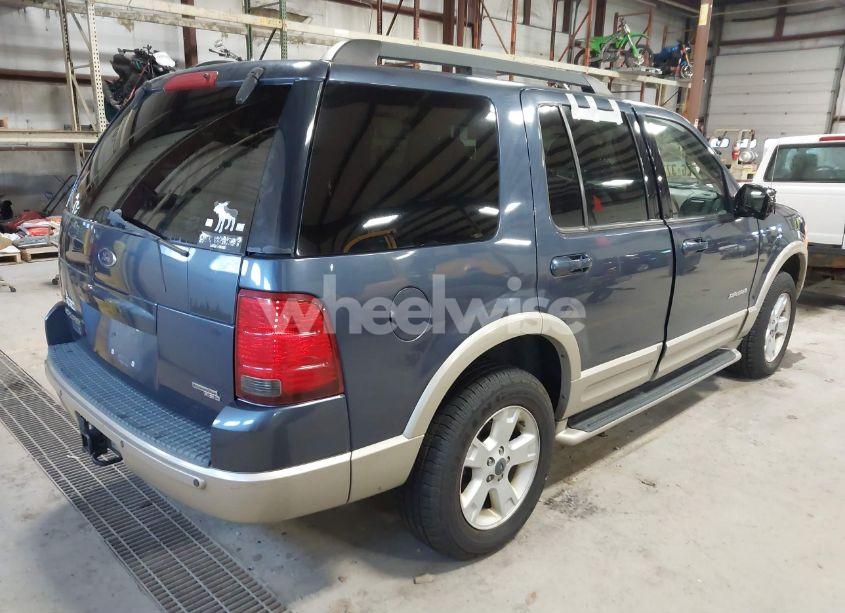 Photo 4 of 2005 Ford Explorer EDDIE BAUER (VIN 1FMDU74K25UA67415)