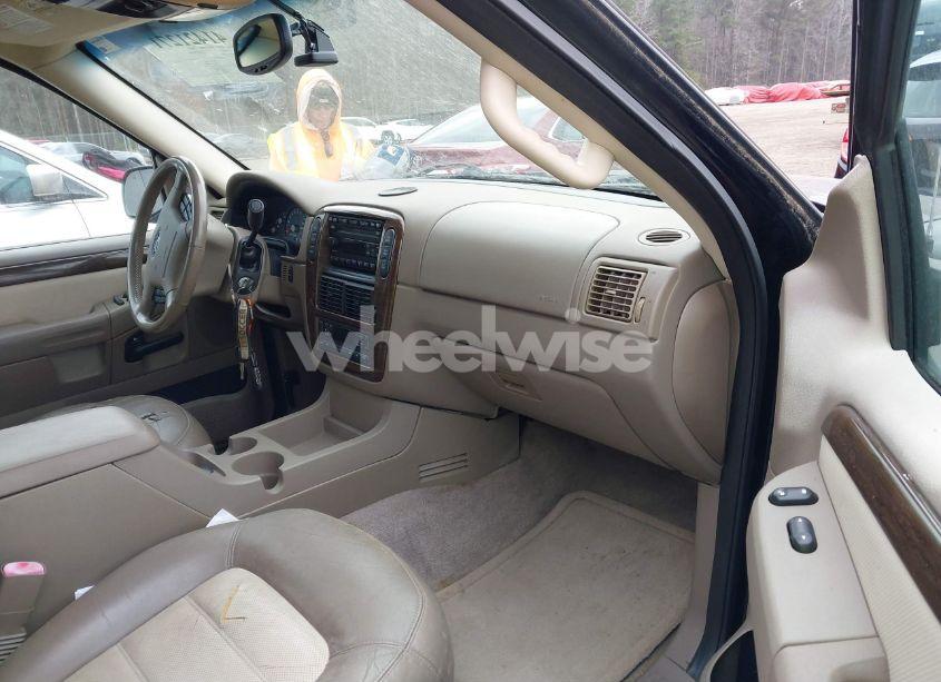 Photo 5 of 2003 Ford Explorer EDDIE BAUER (VIN 1FMDU74W83UA60601)