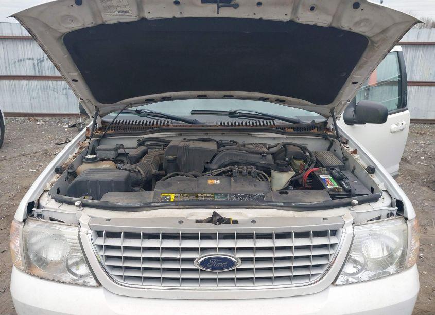 Photo 10 of 2002 Ford Explorer LIMITED (VIN 1FMDU75EX2ZC30674)