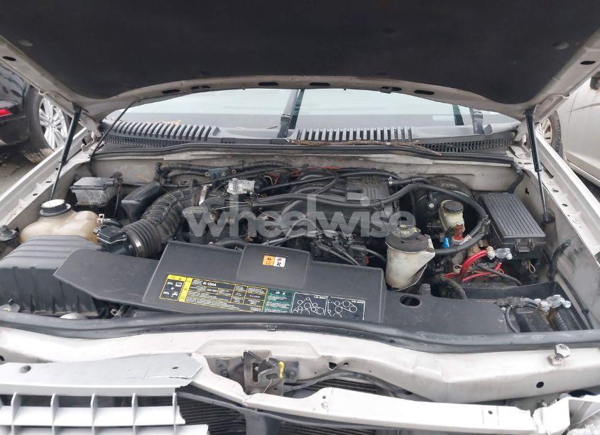 Photo 10 of 2002 Ford Explorer LIMITED (VIN 1FMDU75K02UD65049)