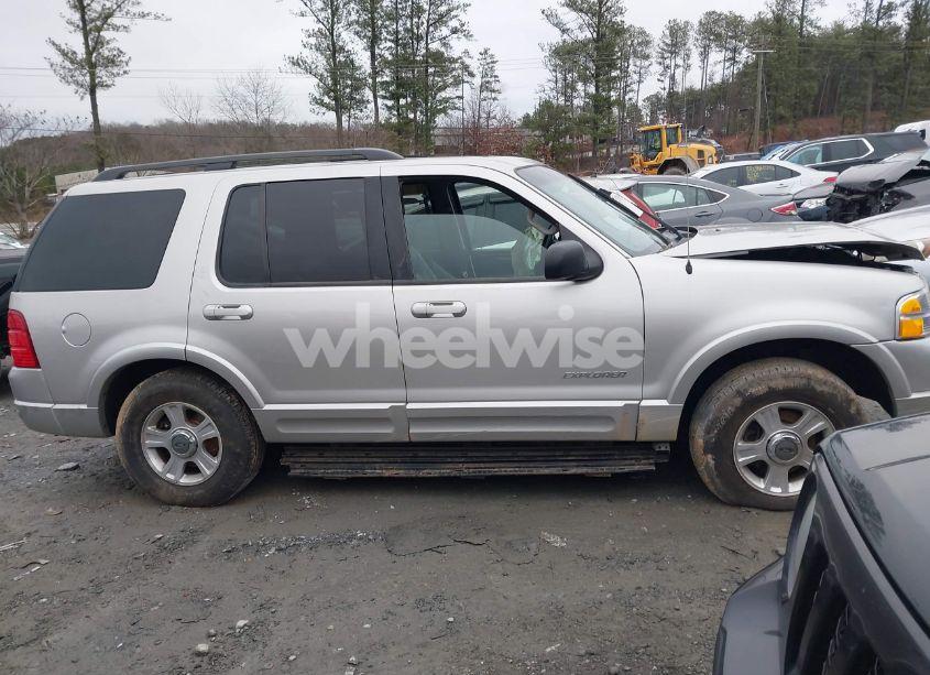 Photo 13 of 2002 Ford Explorer LIMITED (VIN 1FMDU75K02UD65049)