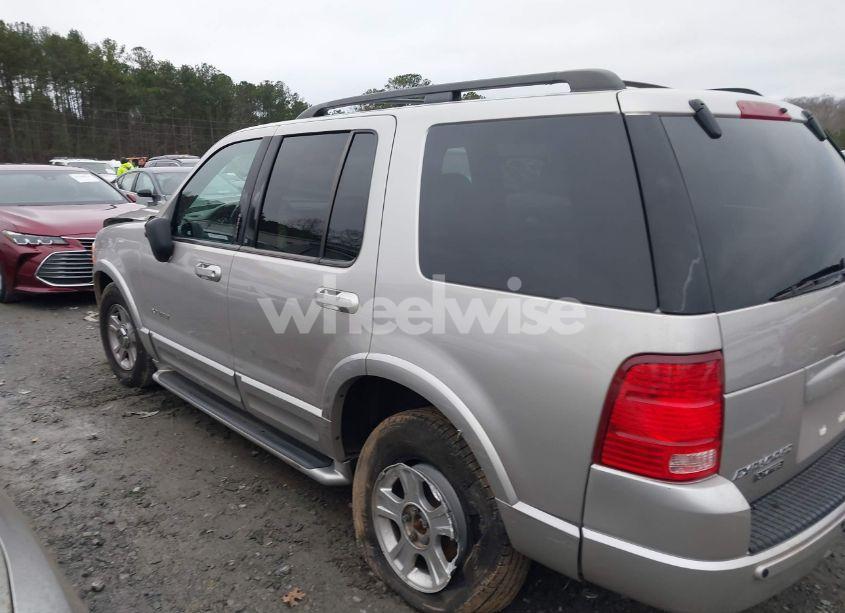 Photo 14 of 2002 Ford Explorer LIMITED (VIN 1FMDU75K02UD65049)