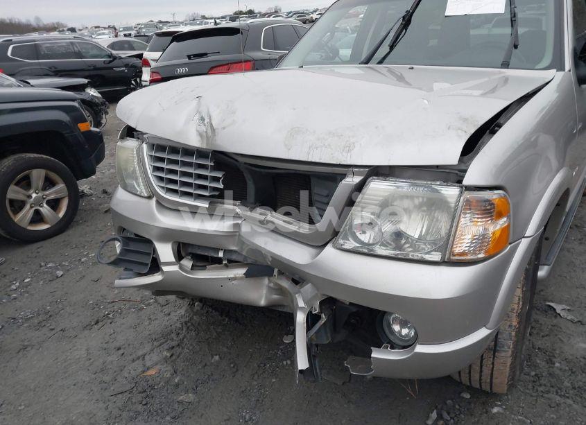 Photo 6 of 2002 Ford Explorer LIMITED (VIN 1FMDU75K02UD65049)