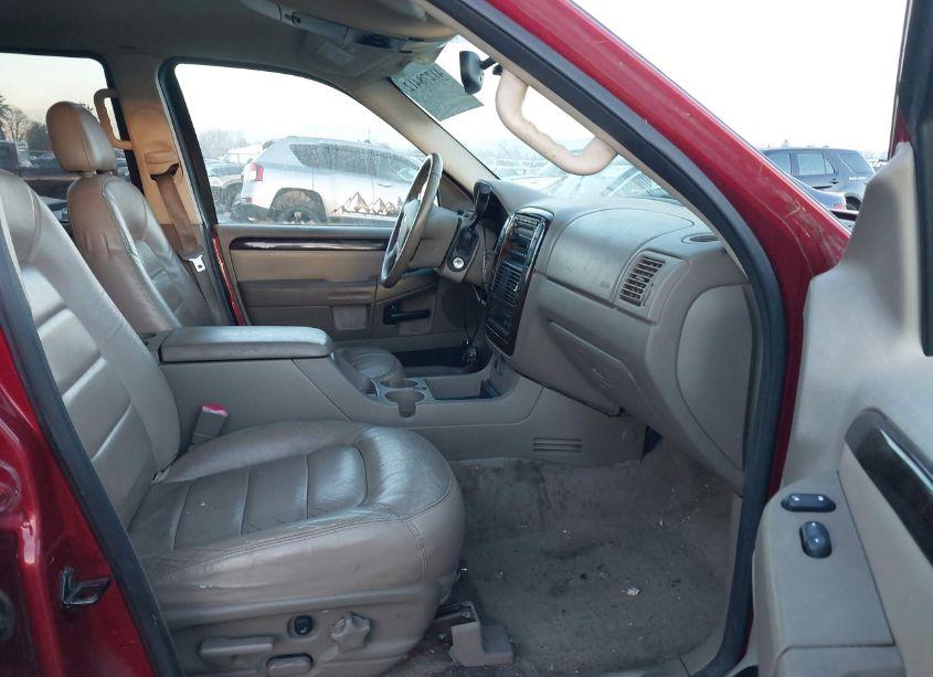 Photo 5 of 2005 Ford Explorer LIMITED (VIN 1FMDU75K25ZA61051)