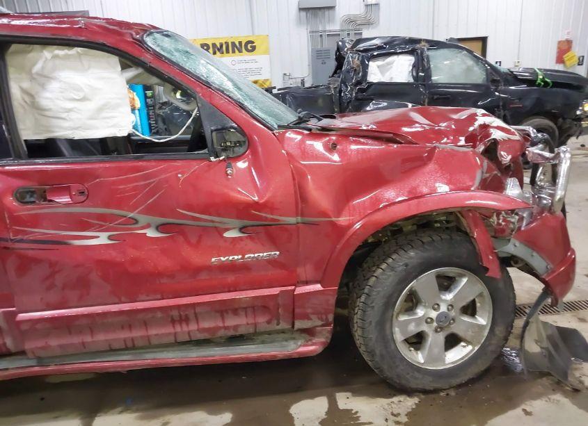 Photo 12 of 2004 Ford Explorer LIMITED (VIN 1FMDU75W04UA86982)